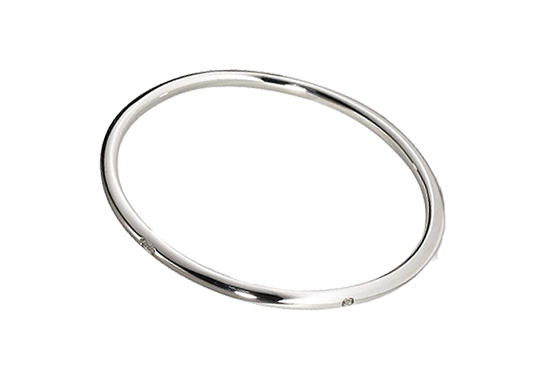 Sterling silver round bangle